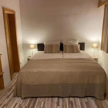 Traditional In With Sauna Goldegg